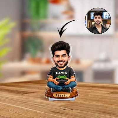 Personalized Gamer Bobblehead Caricature Custom with Face Cutout & Name Car Dashboard Decor for Men, Boys, and Gaming Lover Ideal Gift for Birthdays Solar Powered Moving Head